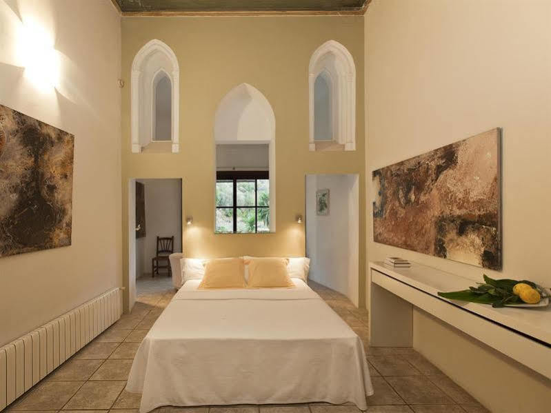 Hotel Petit -